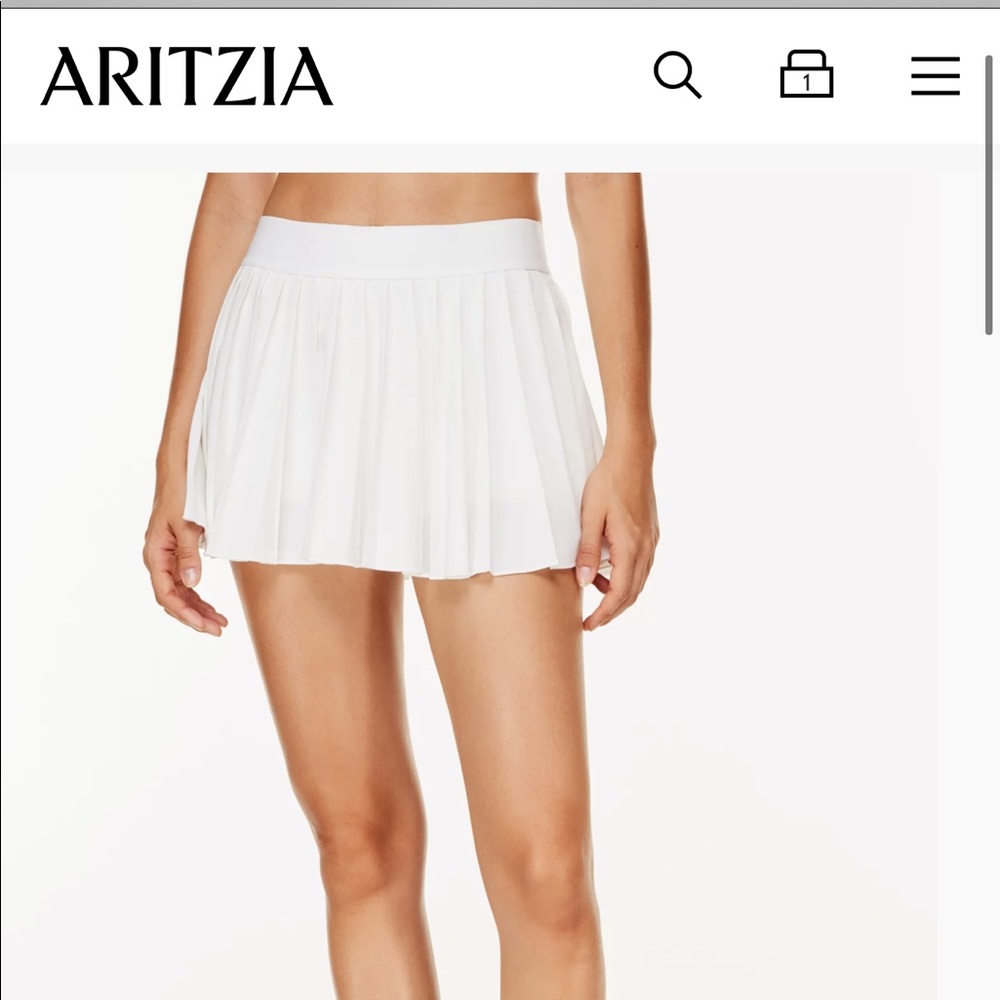 Aritzia TNA Tennis Skirt in White/Blanc size M